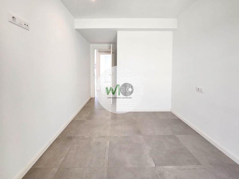 Foto cd2da678-2234-44bc-ac73-a234d4ca6c59. Alquiler piso lloguer obra nova ! migdia - casernes en Girona