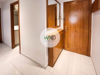 Miete Etagenwohnung  Carrer sant hipòlit. Pis i pàrquing a l'eixample sud