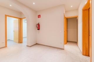 Appartement  Carrer de mossèn baldiri reixac 27. Molt cèntric amb aparcament