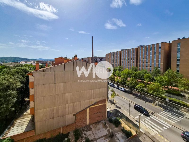 Foto df8ee133-553f-424c-b98a-916160b1720a. Pis amb calefacció a Eixample Sud-Migdia Girona