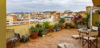 Pis  Avinguda de lluís pericot. Únic àtic dúplex a lluís pericot amb terrassa de 40 m² i molt d'