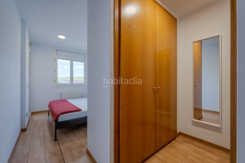Foto 5dfdc145-3d52-4308-a790-9dd9299d6c03. Pis amb calefacció aparcament a Eixample Sud-Migdia Girona