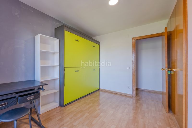 Foto cface0f9-1d04-40bd-9804-1a6e896c21f7. Pis amb calefacció aparcament a Eixample Sud-Migdia Girona