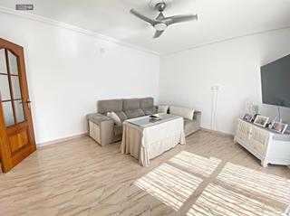Penthouse en Crtama. tico con gran potencial en estacin de crtama