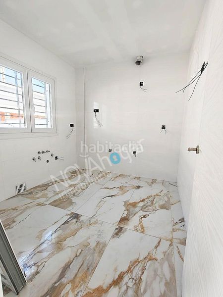 Foto 0a6c1eb2-aaf3-4c77-abdf-7c4bd5ede6fd. Casa adossada amb aparcament a Campanillas Málaga