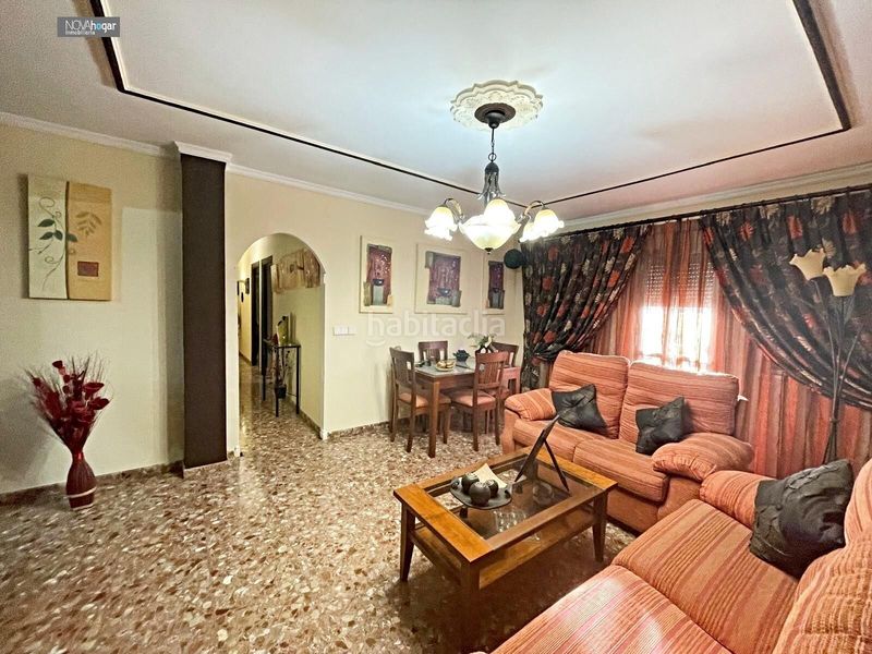 Foto fde8f773-fb65-4b20-8587-8371b0a1d518. Pis a estación de Cártama Cártama