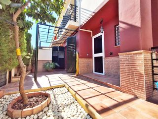 Maison jumelée à Campanillas. Magnífico adosado en campanillas
