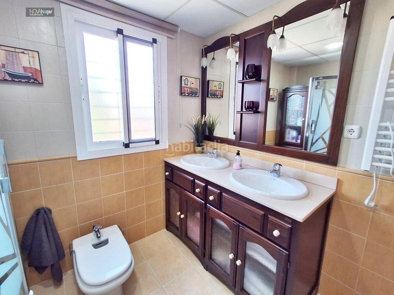 Foto b735913e-a3b0-4464-b25b-0f5ba2b81954. Casa adossada amb calefacció aparcament a Campanillas Málaga