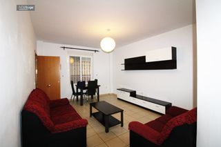 Alquiler Piso en Campanillas. Bajo de 2 habitaciones en santa rosalía