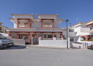 Casa adossada  Calle miguel de cervantes. Hogar sostenible en freila vive con estilo y ahorro