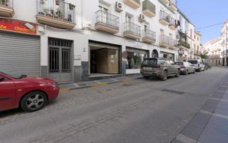 Locale commerciale  Calle de enrique amat. Oportunidad única! espacio comercial en el corazón de montefrío