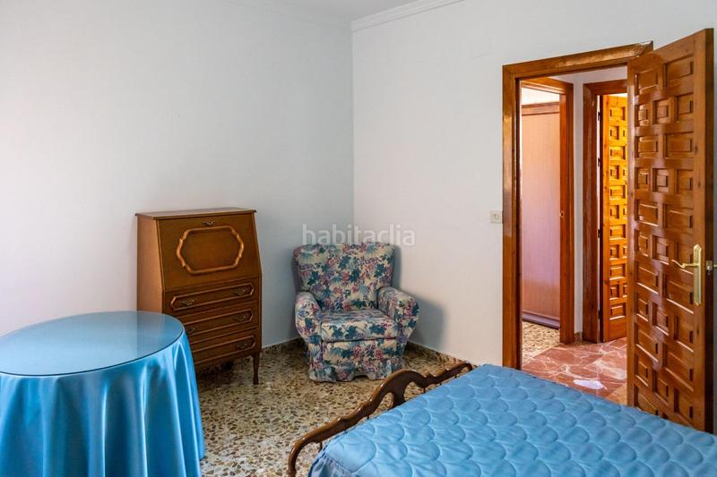 Foto a73f6558-80c1-4810-8c1b-8c89401f7a00. Piso amplio piso en avda buenos aires en Guadix