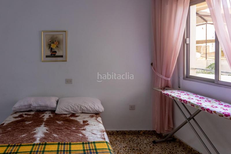 Foto c8ab62c2-8526-4480-ab34-989134fb0a35. Piso amplio piso en avda buenos aires en Guadix