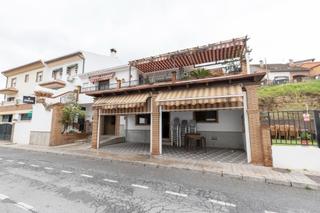 Casa  Calle garcia lorca. Vivienda y negocio con alta rentabilidad en monachil