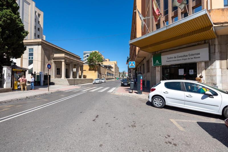 Foto 6b953fca-a57b-4ff5-ae05-bab9c77c0249. Car parking in Plaza de Toros Granada