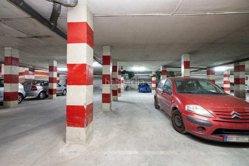 Foto 9a0cb277-fe62-41fe-b10d-b925dacf1d62. Car parking in Plaza de Toros Granada