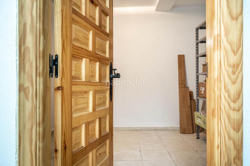 Foto 48e4b992-6d75-47c4-9757-f96593d359f8. Chalet  de 505 m2 construidos con piscina y jardines. 5 dormitorios, 3 baños y un aseo. sótano 162 m2 en Santa Fe
