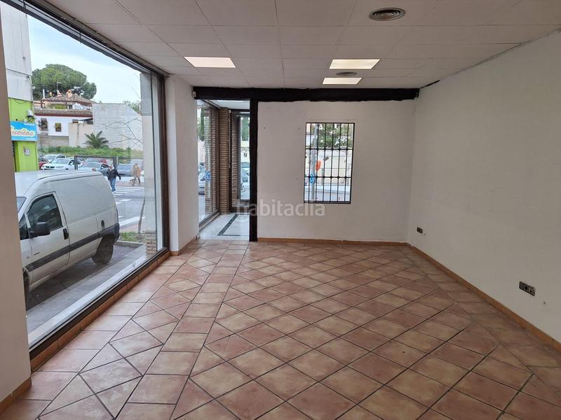 Foto 5c046a89-ea38-4140-a77c-f0cbaeb05c51. Lloguer local comercial a La Zubia Ciudad Zubia (La)