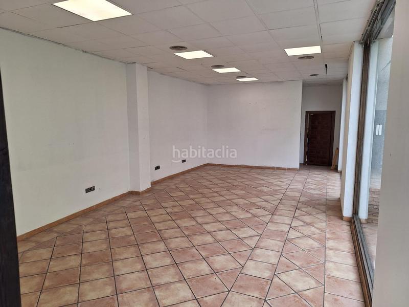 Foto 7909f7bc-fad5-4860-937b-2bbd4f4220fc. Lloguer local comercial a La Zubia Ciudad Zubia (La)