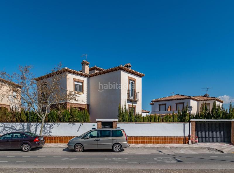 Foto 4366e319-434a-422c-b693-98d683aba597. Chalet casa unifamiliar haciendo esquina en La Zubia Ciudad Zubia (La)