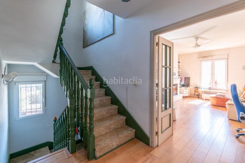Foto adf23f8f-db19-4e0c-8d09-a97a8f2e6eaf. Chalet casa unifamiliar haciendo esquina en La Zubia Ciudad Zubia (La)