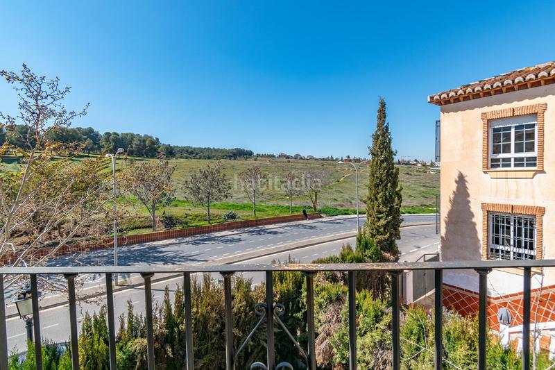 Foto ca5b3c22-4fe9-415d-ad37-f6e69db0f797. Chalet casa unifamiliar haciendo esquina en La Zubia Ciudad Zubia (La)