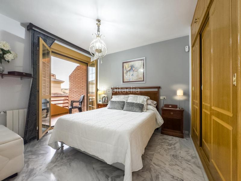 Foto b61ce90e-2723-4363-bef7-147bd2d65d94. Casa en calle la rioja 15 chalet pareado en las gabias. para entrar a vivir. en Gabias (Las)