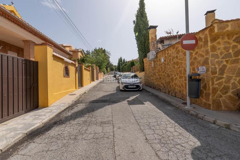 Foto c9ebe189-f91a-4269-a715-18e0f3758e29. Chalet precioso chalet independiente con piscina en Cumbres Verdes en Zubia (La)