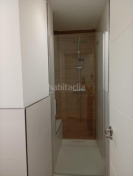 Foto c10459e3-0884-41f2-a9a5-be57b448ed56. Alquiler piso precisioso piso junto a gran vía y triunfo en Granada