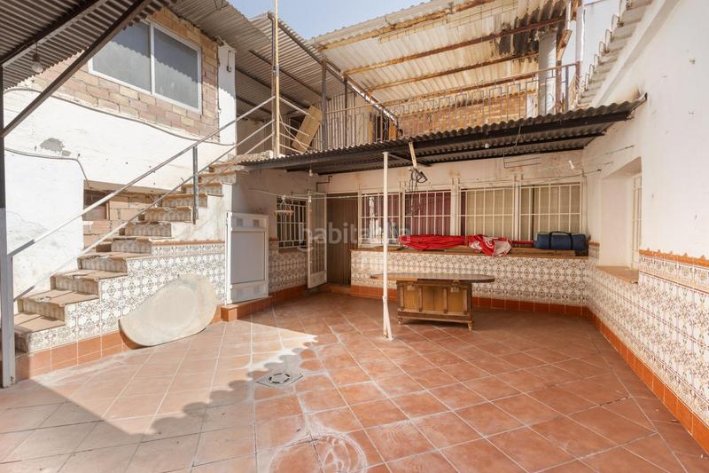 Foto f564387b-901f-4675-aee5-10a139a78d25. Casa oportunidad amplia casa de 250 m para reformar a tu gusto en Armilla