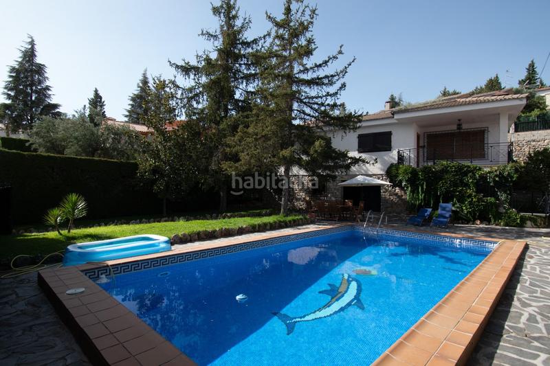 Foto 394a0ffd-519f-4ac8-a53b-dc1974aee2f5. Chalet preciosa casa con piscina privada en urbanización molino alto en Huétor de Santillán