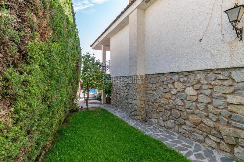 Foto 5fb01421-3b15-4c00-8729-cba155031b55. Chalet preciosa casa con piscina privada en urbanización molino alto en Huétor de Santillán