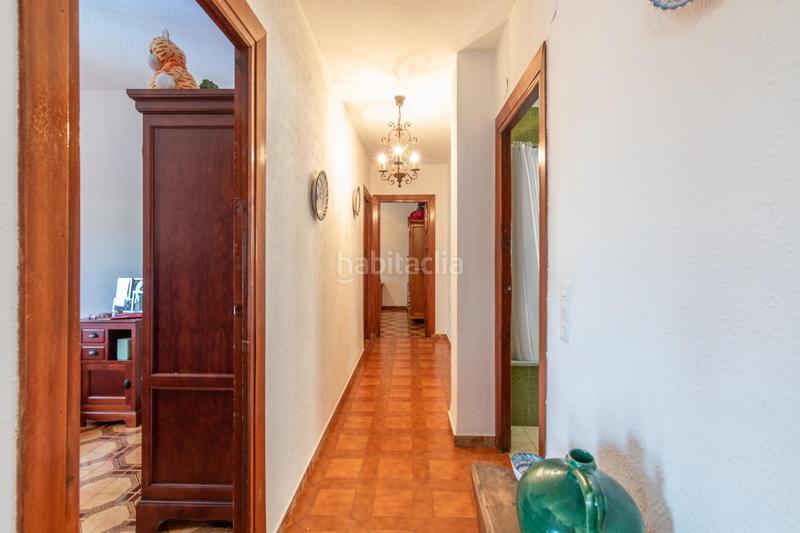 Foto 7e6ac7ea-2466-4bda-aaf3-3ab8c0be5256. Chalet preciosa casa con piscina privada en urbanización molino alto en Huétor de Santillán