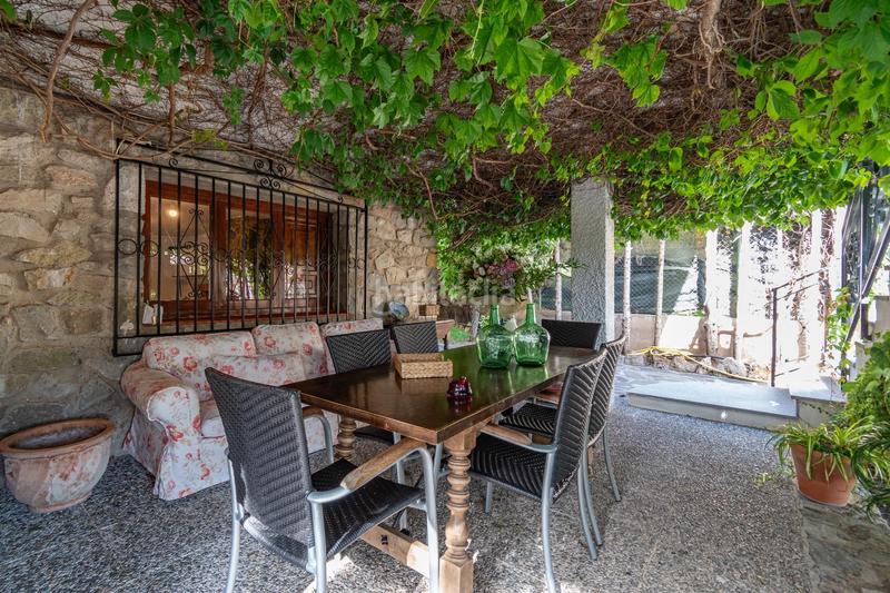 Foto ccfa32aa-3562-41bb-a6ef-c5dee03bf168. Chalet preciosa casa con piscina privada en urbanización molino alto en Huétor de Santillán