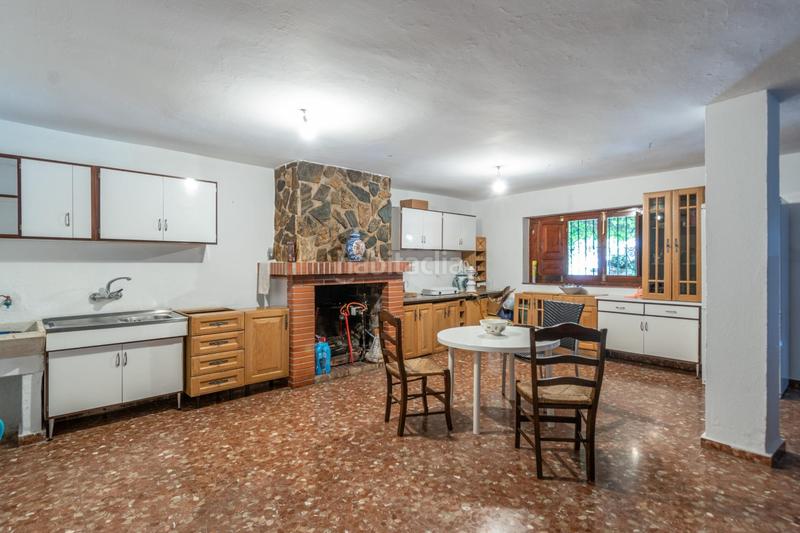 Foto cf89d143-cf4f-480f-8773-7d644c2d1600. Chalet preciosa casa con piscina privada en urbanización molino alto en Huétor de Santillán