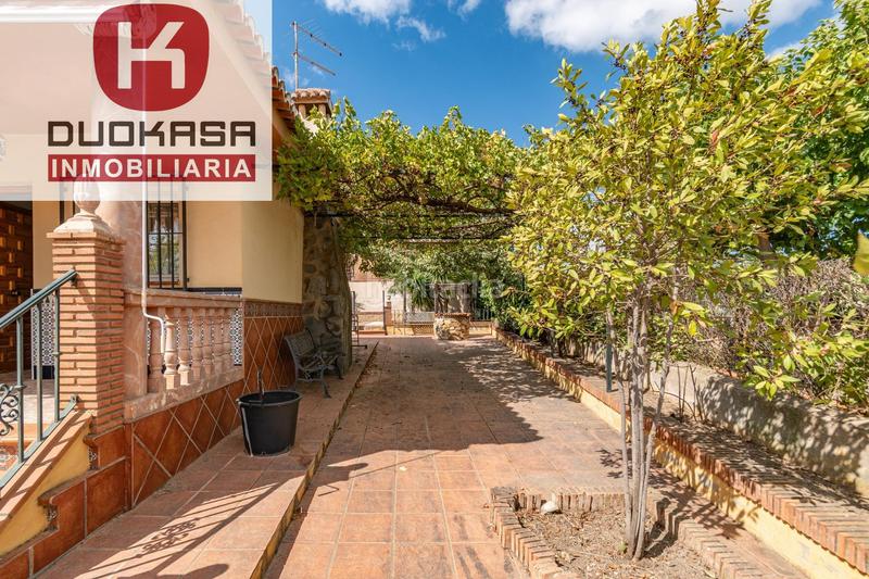 Foto 6b4a9b21-c307-4f82-b4cf-bd857c89bd2c. Chalet avec chauffage parking piscine dans Villa de Otura