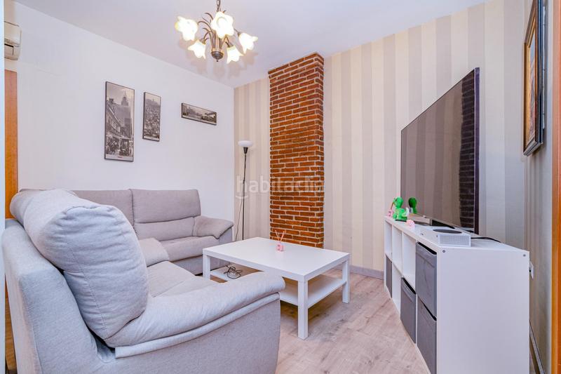 Foto a1c9f22a-e702-497e-bcd3-6dec4af74bc6. Casa adosada casoplon en el zaidin en Barrio de Zaidín Granada