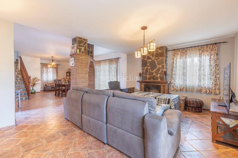 Foto 64917382-c503-41d8-b4ea-e6f5ab9418ca. Chalet con riscaldamento parcheggio piscina in Cortes-Huertas Madrid