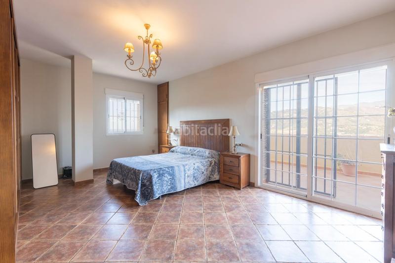 Foto ed8f8158-e282-497d-947f-f9c549a9bf41. Chalet con riscaldamento parcheggio piscina in Cortes-Huertas Madrid