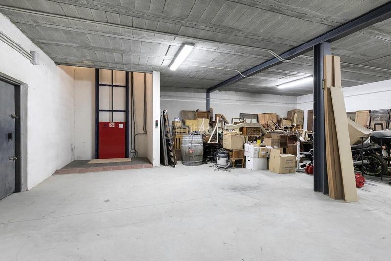 Foto 1f8aee35-0102-4214-90fe-88b6daa48ae7. Fabrikhalle in Cijuela