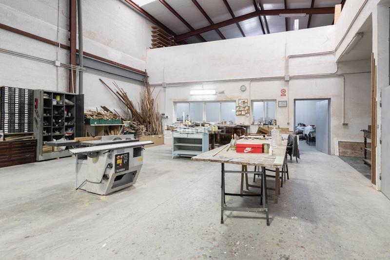 Foto 23667dcf-ba1d-4ac1-b16b-eaa3277929df. Fabrikhalle in Cijuela