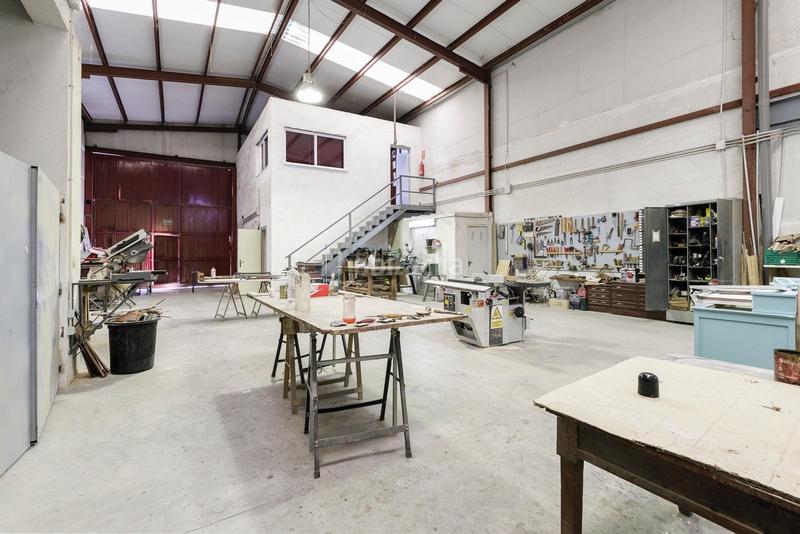 Foto 6b1992c5-4607-4299-8d14-033ee1eb075a. Fabrikhalle in Cijuela