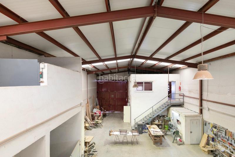 Foto d0b737ba-1a56-4f2c-8b9e-2a59ceb0cf78. Fabrikhalle in Cijuela