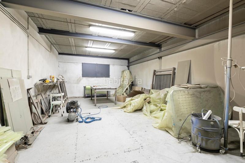 Foto dece32f8-0f5e-467a-8eb3-cfc90deb827d. Fabrikhalle in Cijuela