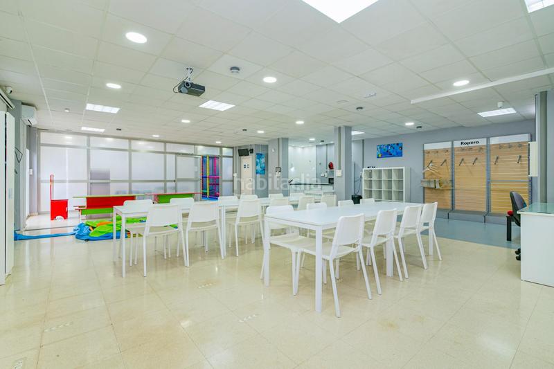 Foto 62d9232d-1ef3-4502-8bdb-4ea1b93bd800. Locale commerciale in calle alhambra 2 in Santa Fe