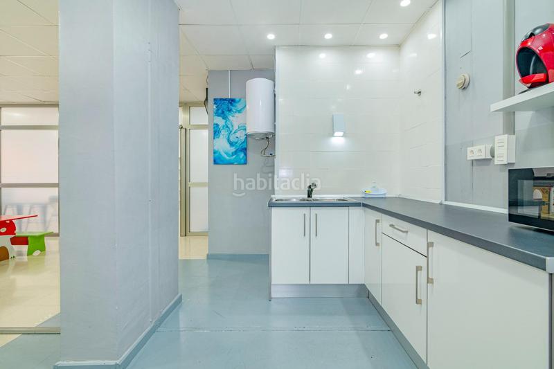 Foto b8ec41e6-3a95-4d78-b902-498ea4ad1ad6. Locale commerciale in calle alhambra 2 in Santa Fe