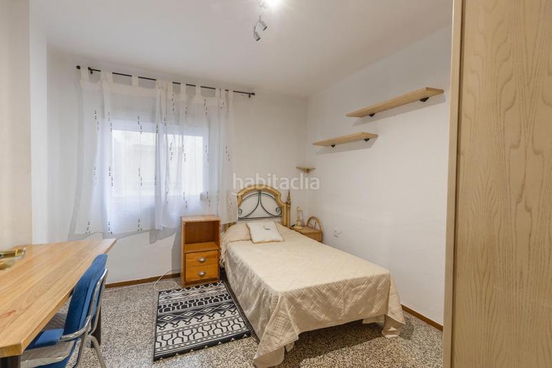 Foto 71c14eb8-8f13-4eb9-9e70-0b48c5f17f80. Piso inversión o vivienda en el zaidin!! en Barrio de Zaidín Granada