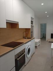 Location Appartement  Calle del capitán moreno. Piso totalmente reformado junto triunfo y gran vía