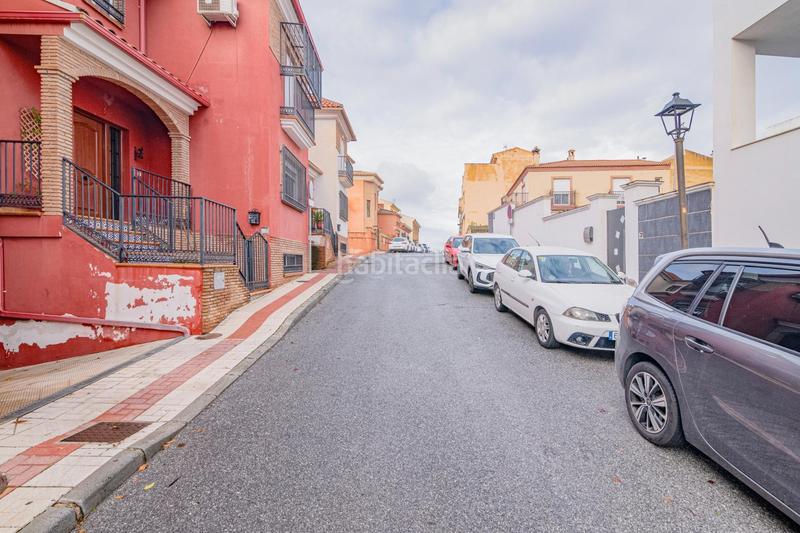 Foto c633485b-e877-477a-a201-971eccde0f8b. Casa adossada amb aparcament a Güevéjar