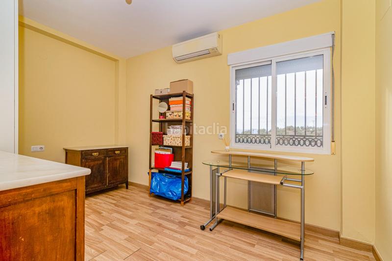 Foto e38324ab-2a92-497c-a4e5-59227178681f. Casa adossada amb aparcament a Güevéjar